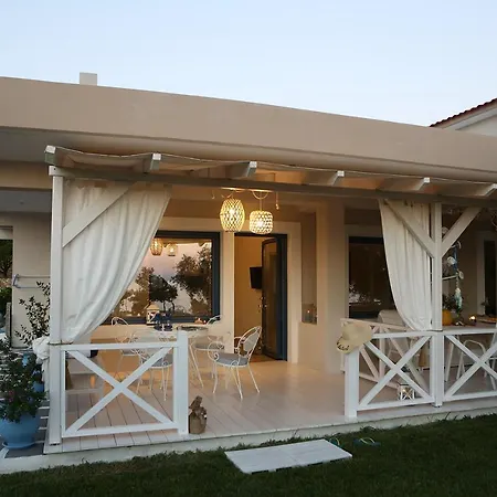 Babour Amdella Holiday home Astris